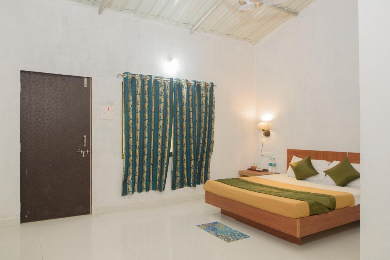 Prajakta Rest House 阿里巴格 外观 照片